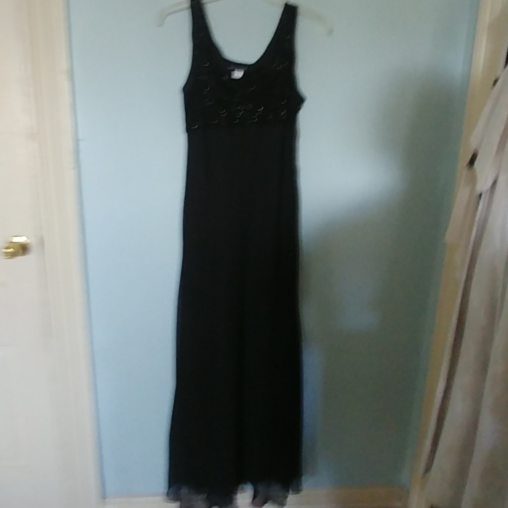 Gown - Picture 2 of 2